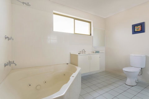 Baywatch Apartments Merimbula - Holiday Byron Bay 15
