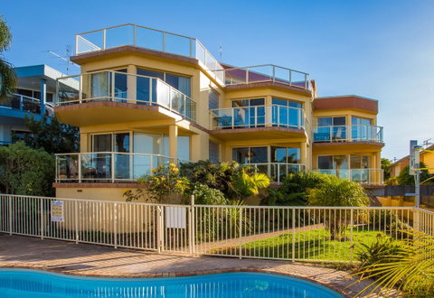 Baywatch Apartments Merimbula - Holiday Byron Bay 2