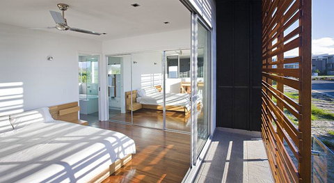 Casuarina Beachfront House - Hostie Properties - Holiday Byron Bay 16