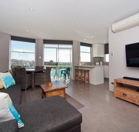 Gorgeous Coogee Views 2 beds WT21 - Holiday Byron Bay