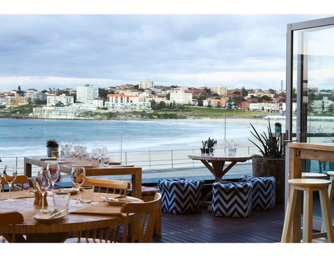 Ocean Views And Sea Breezes Over Bondi Beach - Holiday Byron Bay 21