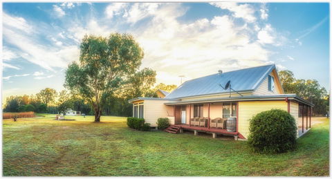 Madigan Wine Country Cottages - Holiday Byron Bay 1