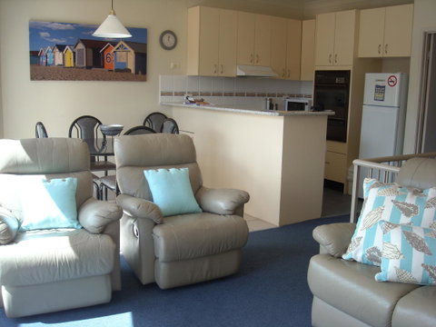 Beaches Apartments Merimbula - Holiday Byron Bay 2