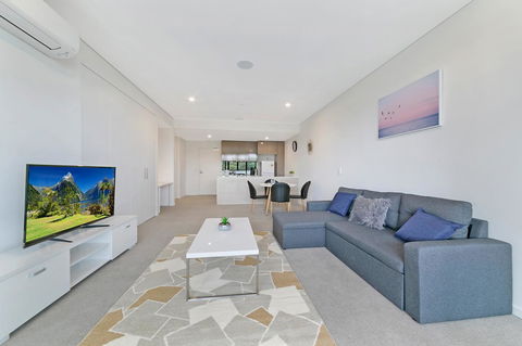 Stylish And Neat Two Bed Apartment In Wentworth Point - Holiday Byron Bay 1