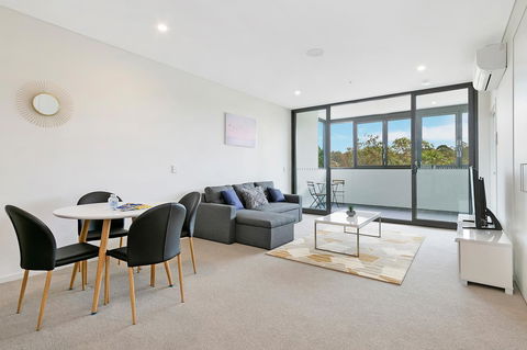 Stylish And Neat Two Bed Apartment In Wentworth Point - Holiday Byron Bay 4