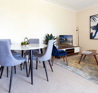 Stay in the heart of Randwick with style - Holiday Byron Bay