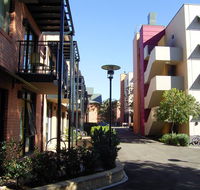 Sydney University Village - Holiday Byron Bay