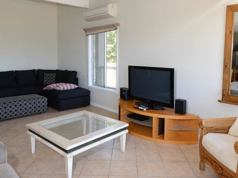 2 Cliff Road - Holiday Byron Bay 9
