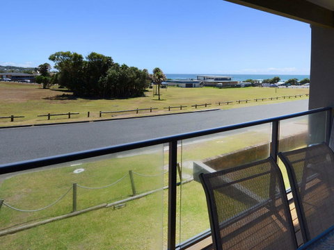 2 Cliff Road - Holiday Byron Bay 4