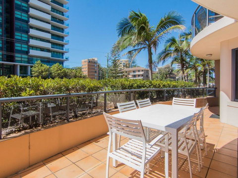 Millennium 102 With Pool In Complex - Holiday Byron Bay 0