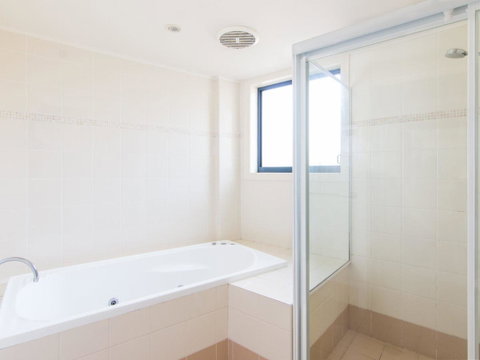 Millennium 102 With Pool In Complex - Holiday Byron Bay 4