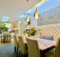 3 Storey Home Close Walk to Fox Studios SCG  City - Holiday Byron Bay