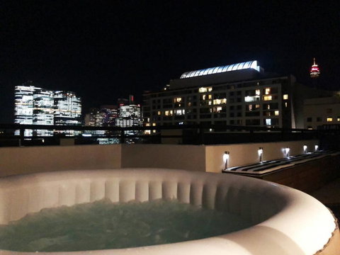 Darling Harbour Penthouse Views+Jacuzzi - Holiday Byron Bay 13
