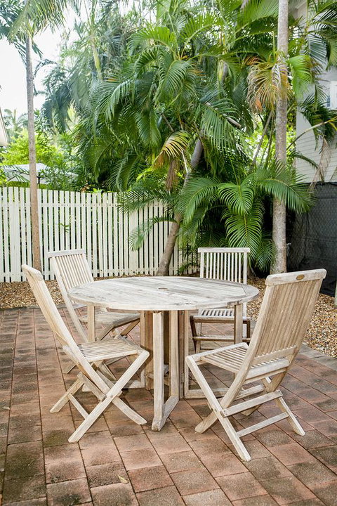 Nightcliff Foreshore Getaway - McKay Gardens - Holiday Byron Bay 17