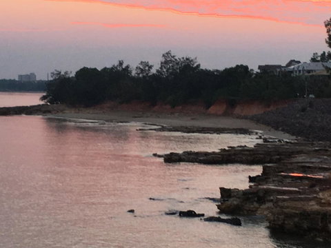 Nightcliff Foreshore Getaway - McKay Gardens - Holiday Byron Bay 32