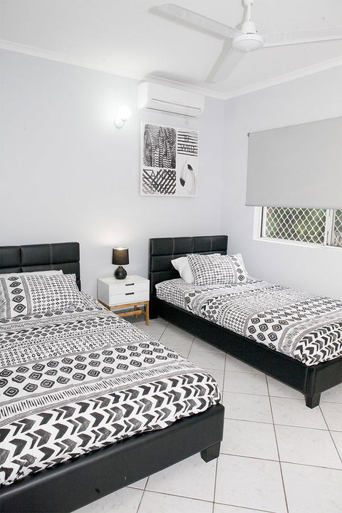 Nightcliff Foreshore Getaway - McKay Gardens - Holiday Byron Bay 12