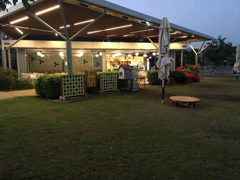 Nightcliff Foreshore Getaway - McKay Gardens - Holiday Byron Bay 23