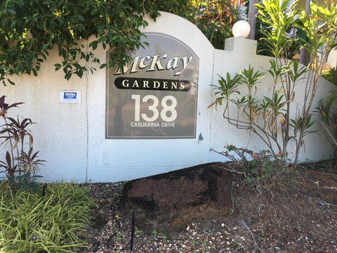 Nightcliff Foreshore Getaway - McKay Gardens - Holiday Byron Bay 2