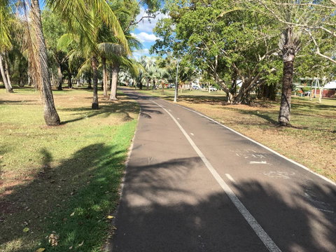Nightcliff Foreshore Getaway - McKay Gardens - Holiday Byron Bay 37