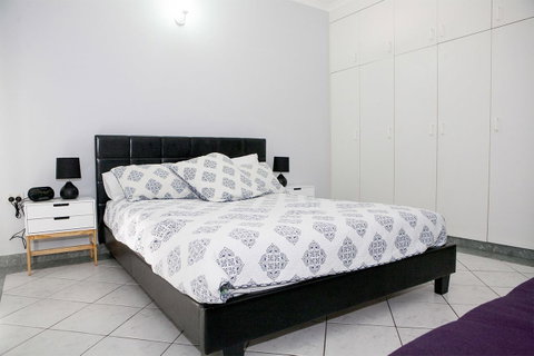 Nightcliff Foreshore Getaway - McKay Gardens - Holiday Byron Bay 10