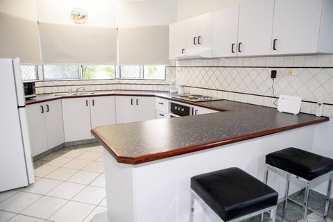 Nightcliff Foreshore Getaway - McKay Gardens - Holiday Byron Bay 6