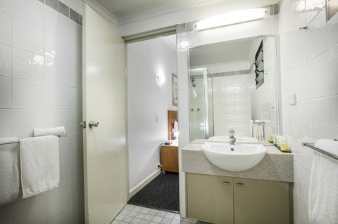 Mercure Darwin Airport Resort - Holiday Byron Bay 24