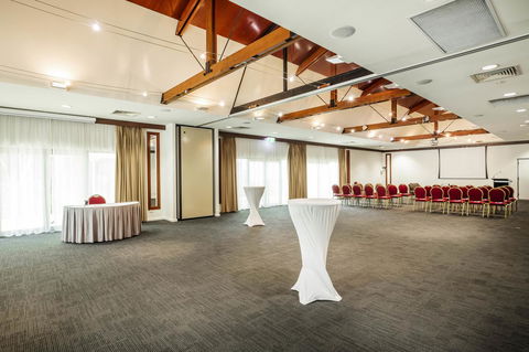 Mercure Darwin Airport Resort - Holiday Byron Bay 37