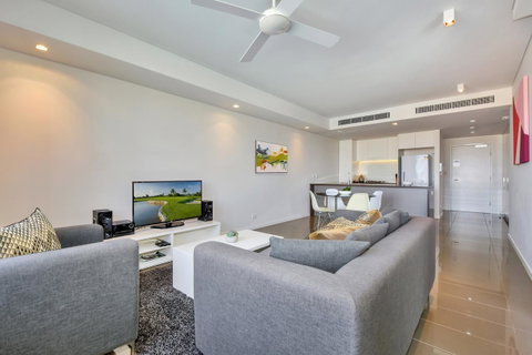 Astra Apartments Darwin - Holiday Byron Bay 9