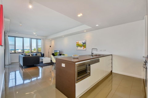 Astra Apartments Darwin - Holiday Byron Bay 6