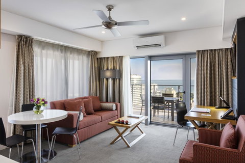 Oaks Darwin Elan Hotel - Holiday Byron Bay 16