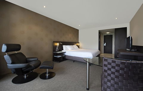 Hilton Darwin - Holiday Byron Bay 26