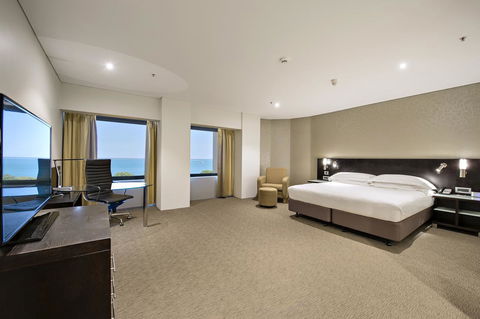 Hilton Darwin - Holiday Byron Bay 33