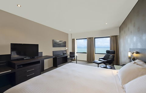 Hilton Darwin - Holiday Byron Bay 2