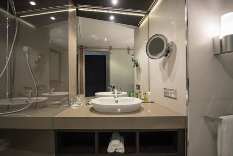 Hilton Darwin - Holiday Byron Bay 24