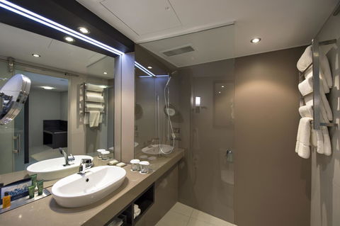 Hilton Darwin - Holiday Byron Bay 29
