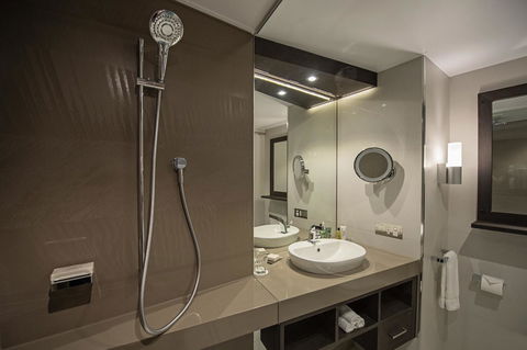 Hilton Darwin - Holiday Byron Bay 25