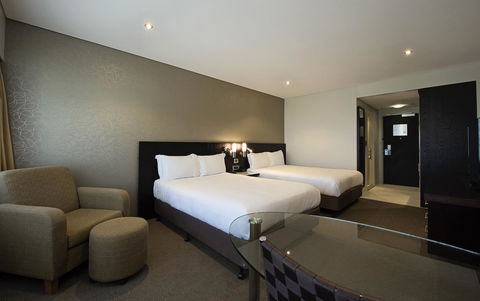 Hilton Darwin - Holiday Byron Bay 27
