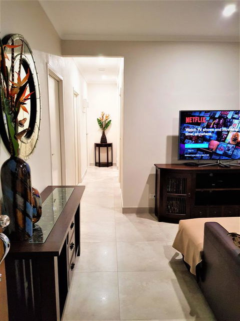 Darwin Beach Escape Holiday Home - Holiday Byron Bay 5