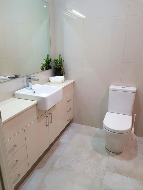 Darwin Beach Escape Holiday Home - Holiday Byron Bay 9