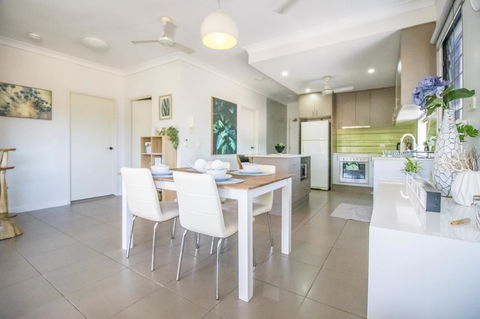 ZEN QUEST - The NOMADS PAD Near Nightcliff Markets & Sunset Foreshore - Holiday Byron Bay 13