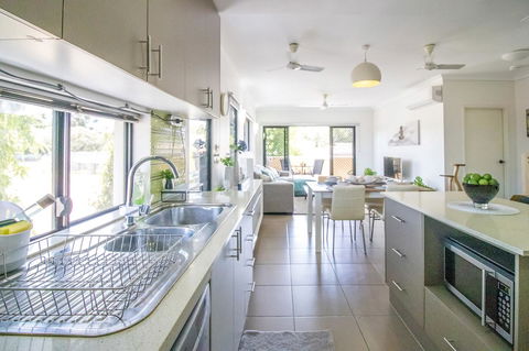 ZEN QUEST - The NOMADS PAD Near Nightcliff Markets & Sunset Foreshore - Holiday Byron Bay 25