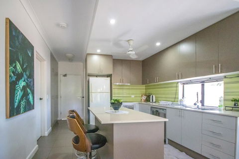 ZEN QUEST - The NOMADS PAD Near Nightcliff Markets & Sunset Foreshore - Holiday Byron Bay 27