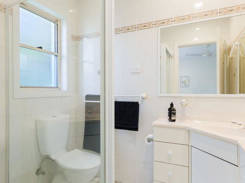 Bonito', 26 Bonito Street - Pet Friendly Housewith Aircon - Holiday Byron Bay 2