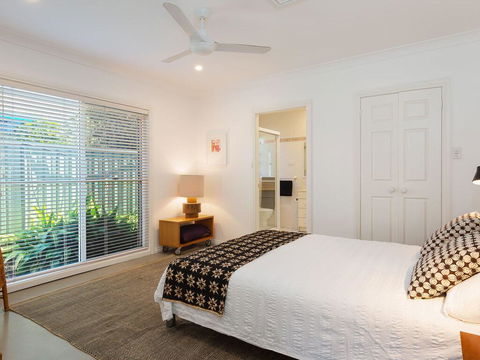 Bonito', 26 Bonito Street - Pet Friendly Housewith Aircon - Holiday Byron Bay 1