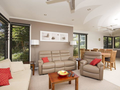 Boom 1 - Holiday Byron Bay 2