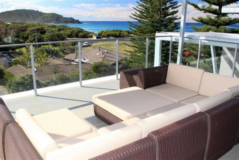 BOOMERANG BREEZE 2 - Holiday Byron Bay 0