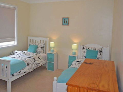 Boomerang On The Bay' 107 Government Road - Boat Parking, Air Conditioning And Water Views - Holiday Byron Bay 1