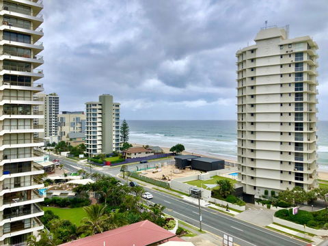 Bougainvillea Gold Coast Holiday Apartments - Holiday Byron Bay 1