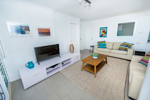 Boulder Bay Rd, Unit 1/19 - Holiday Byron Bay 1