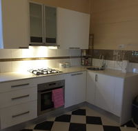 Bourke Apartments - Holiday Byron Bay
